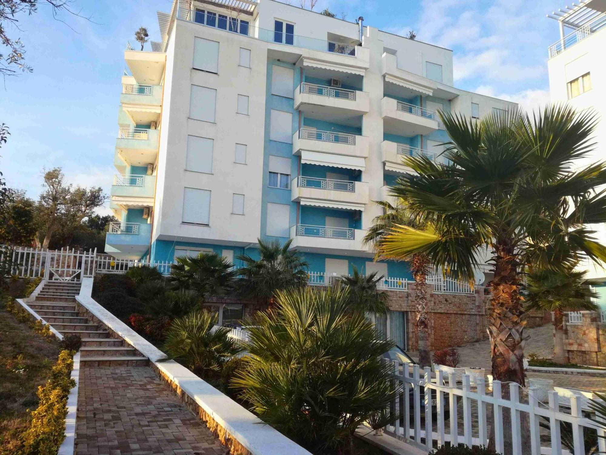 Tropicana Apartment